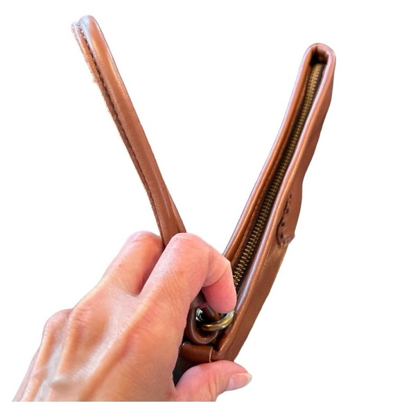 Lucky Brand 100% Cow Hide Leather Western Stitching Wristlet Brown - Picture 6 of 13